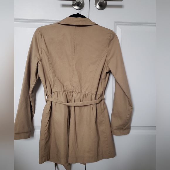 Brown Trench Coat - Picture 3 of 4
